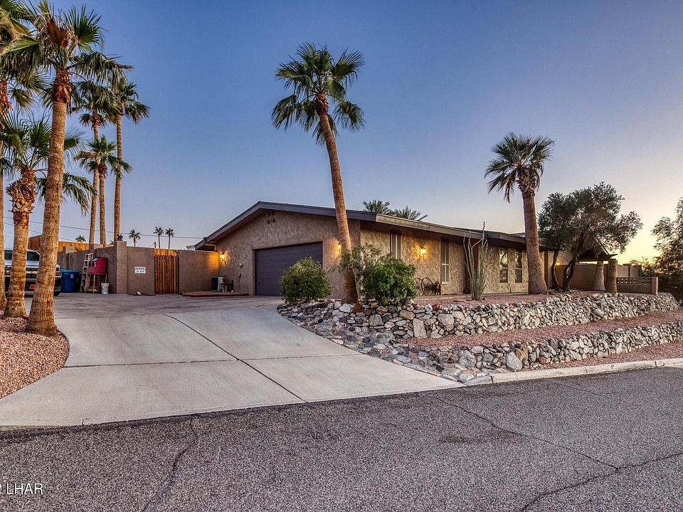 1st image of 2430 Castaway Dr