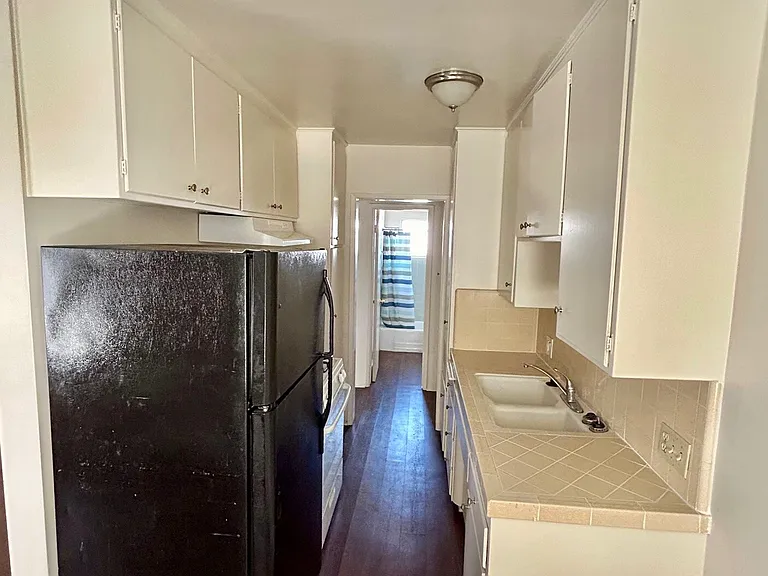 5920 Golden West Ave — Photo 4