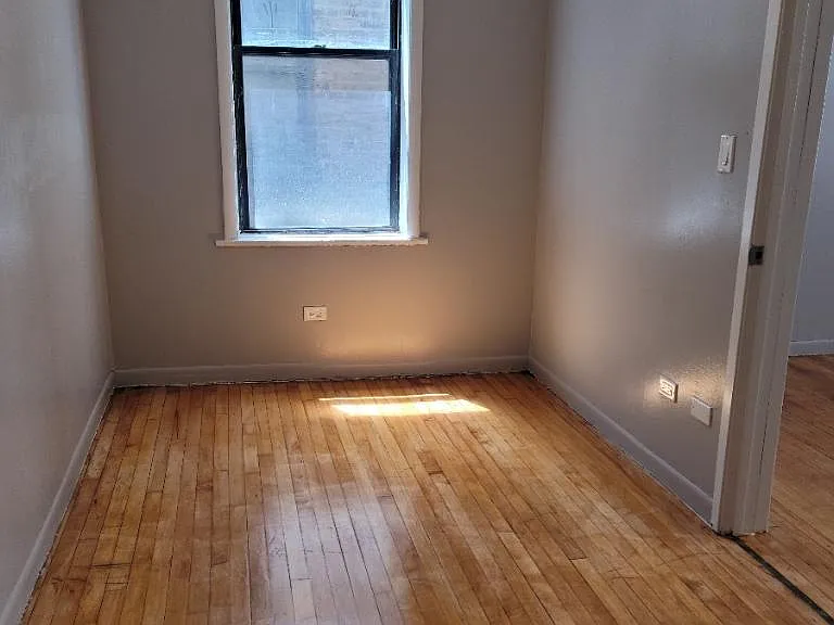 2954 W Belmont Ave #1R — Photo 9