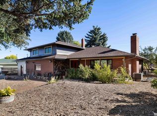 180 Gallian Ln, Reno, NV 89511