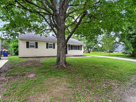 3rd image of 4612 N Kercheval Dr