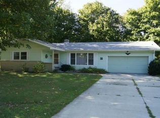 16 Henderson Dr, Warsaw, IN