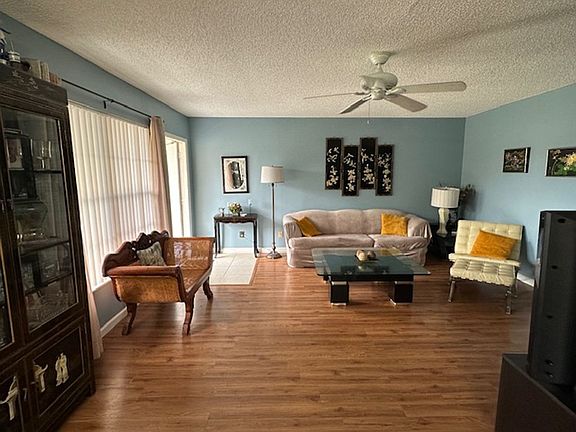 3rd image of 51 Woodland Dr APT 206