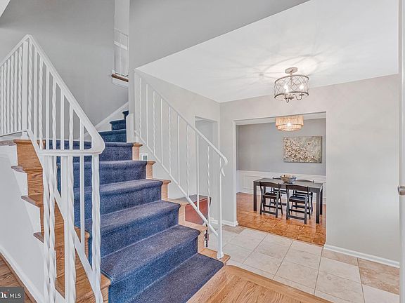 4th image of 8203 Galahad Ct