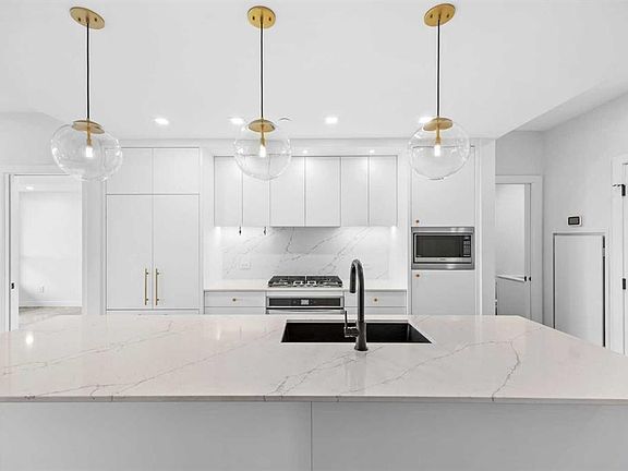 3rd image of 8505 N Broadcast Ave SW #209