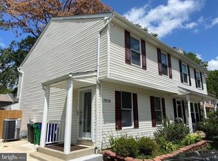 7816 Marioak Dr, Elkridge, MD 21075