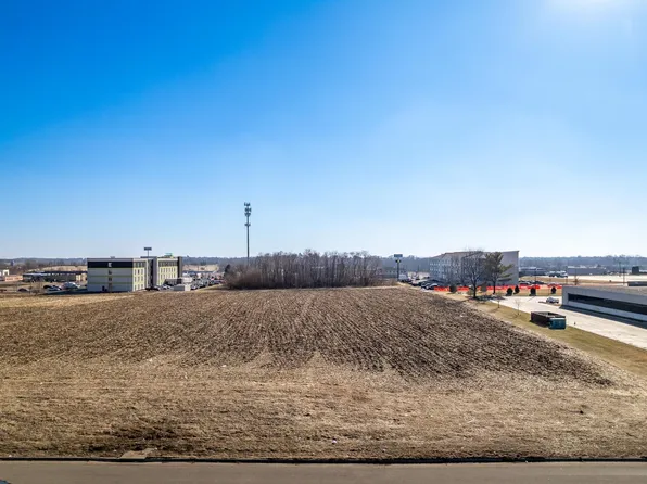 74XX Rock Valley Pkwy, Loves Park, IL 61111