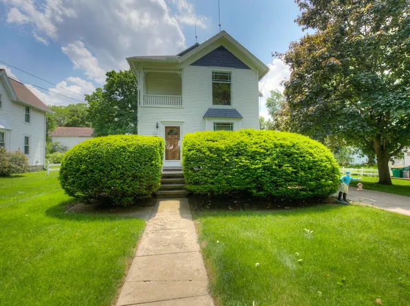 212 E Henry St, Saline, MI 48176