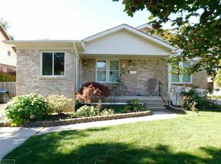 33183 Utica Rd, Fraser, MI 48026