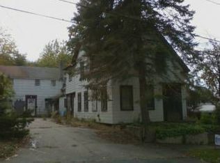 33 School St, Laconia, NH 03246