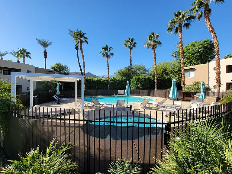 Villa Boutique Apartment Homes — Photo 9