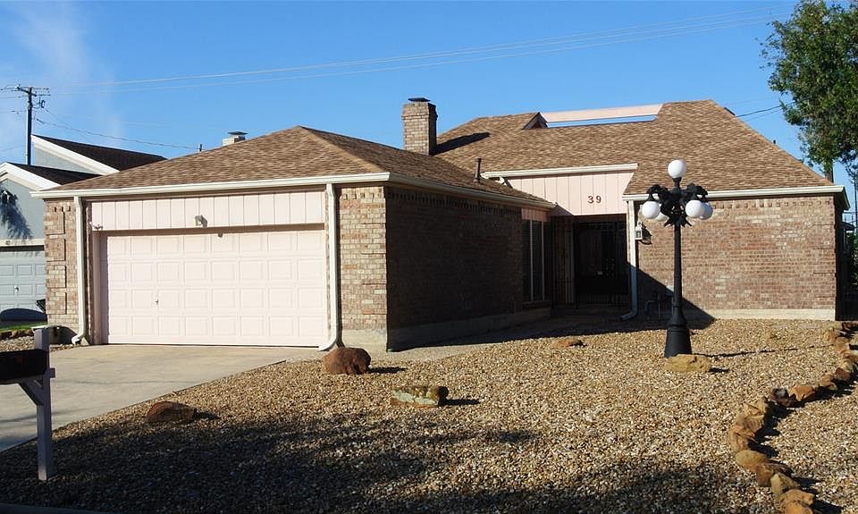 1st image of 39 Lakeview Dr