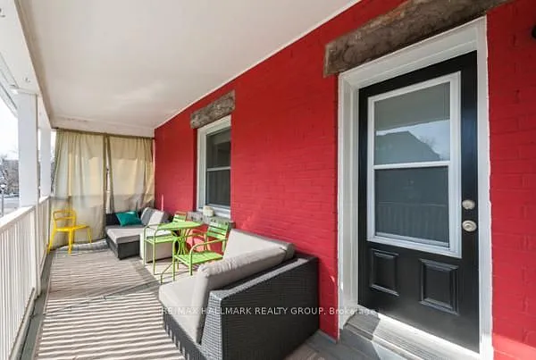 473 Clarence St E — Photo 17