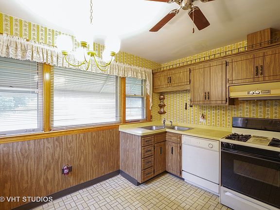 5th image of 4915 N Oketo Ave