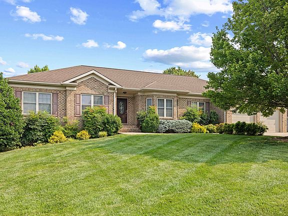 2nd image of 319 Melvin Cir