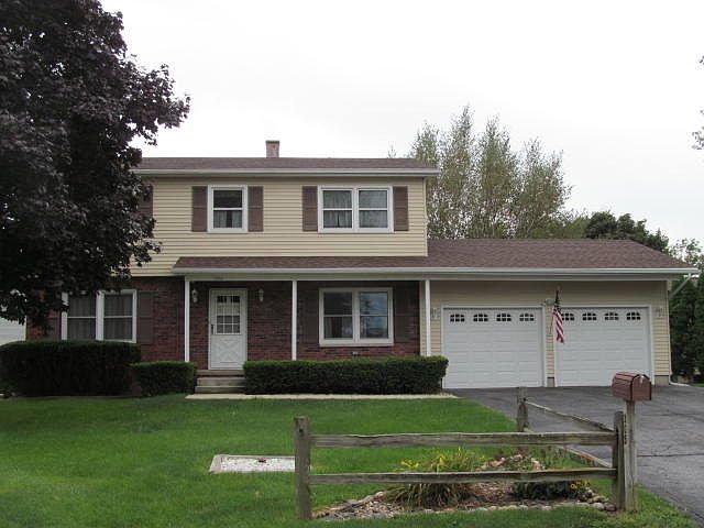 1st image of 305 Sequoia Dr