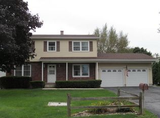305 Sequoia Dr, Streator, IL 61364