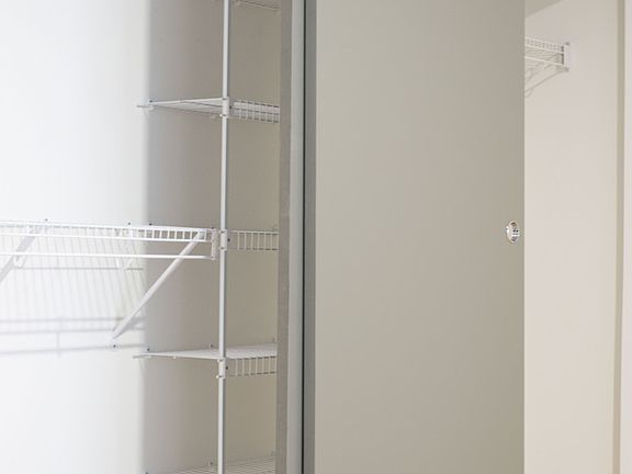 5th image of 423 Greenup St APT 104