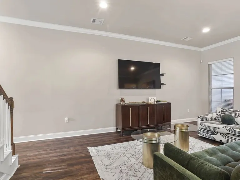 8123 Stonelake Ave — Photo 3