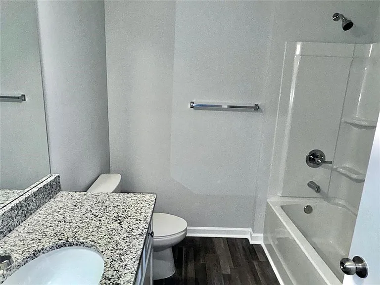 2618 Swan Lake Dr — Photo 12