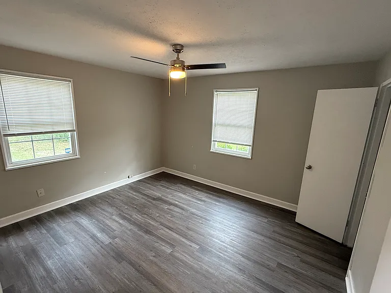 1507 Wyman St NE — Photo 6