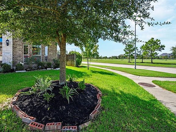 5th image of 27519 Frazier Rock Ct