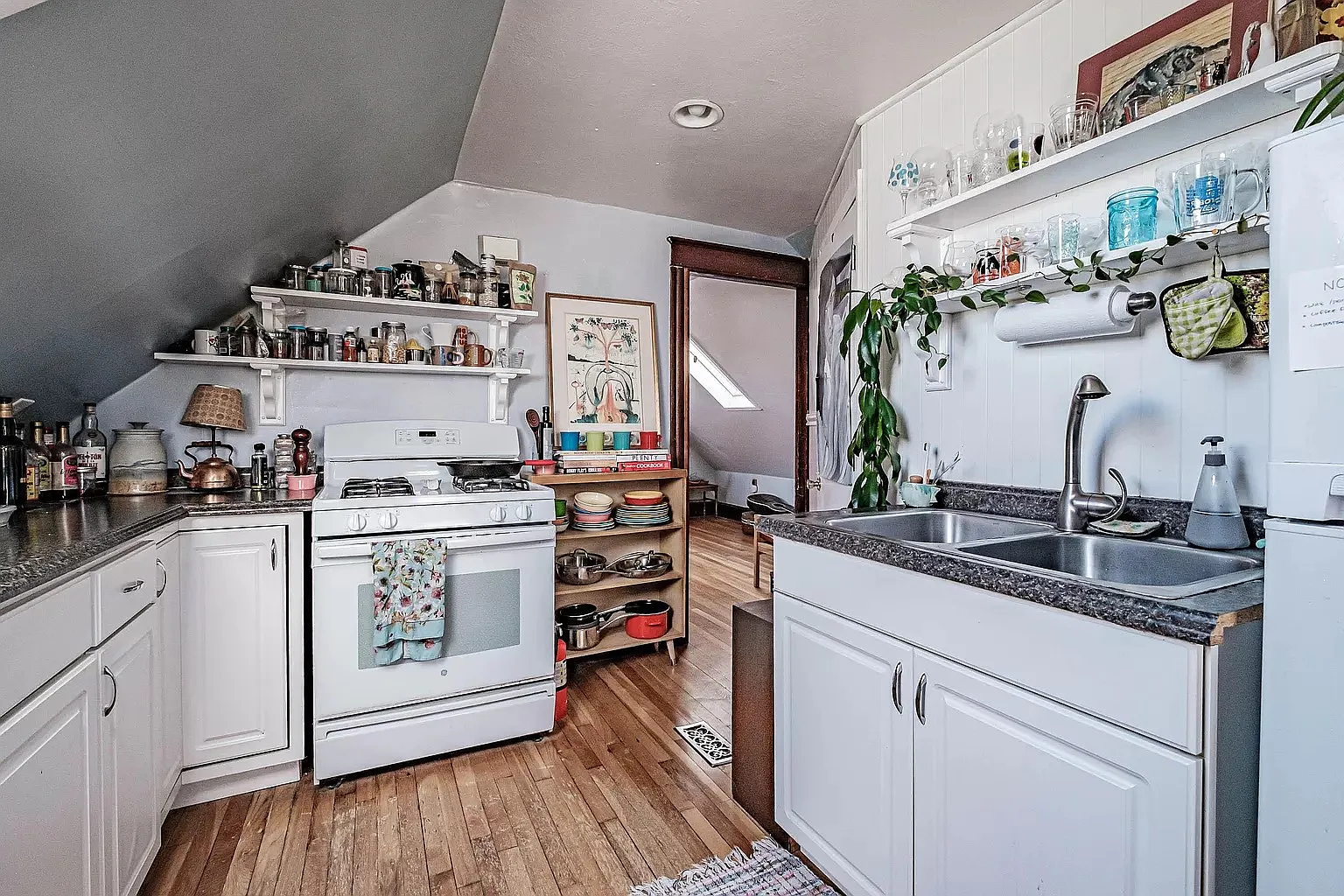 1 bed, 700 sqft, $1,829 — Photo 3