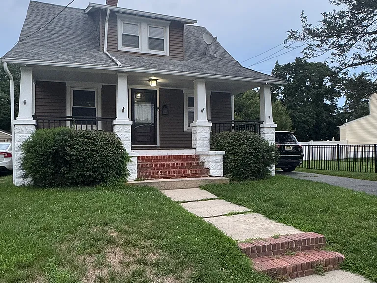 46 Academy St — Photo 8