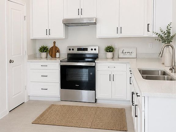 3rd image of 2728 Plover St