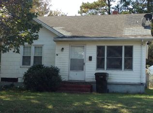4 Holly St, Onancock, VA 23417