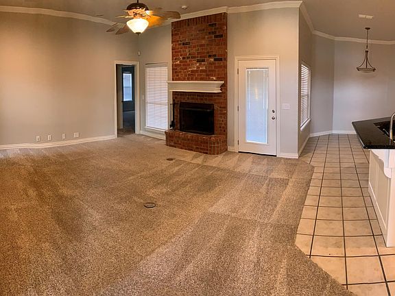 2nd image of 2604 Sweetgum Ln