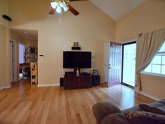 5th image of 3519 Cedar Ave NW