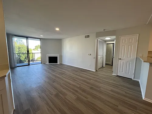 Floor plan 221