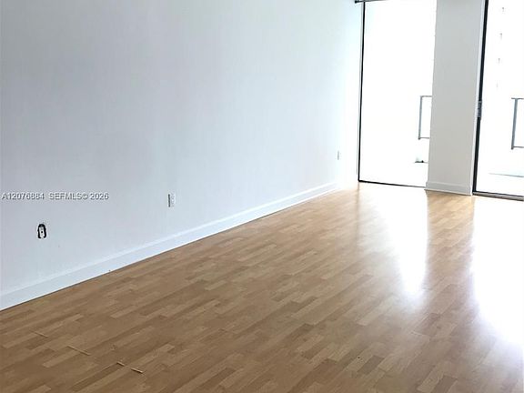 5th image of 555 NE 15th St APT 30E