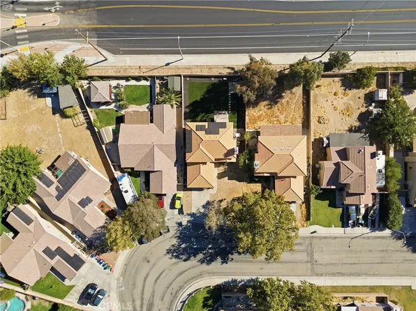1342 Lightcap St, Lancaster, CA 93535