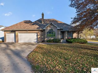 1602 Dorsey Ln, Warsaw, MO 65355