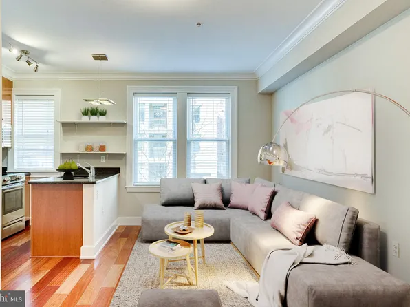 1121 24th St NW APT 200, Washington, DC 20037