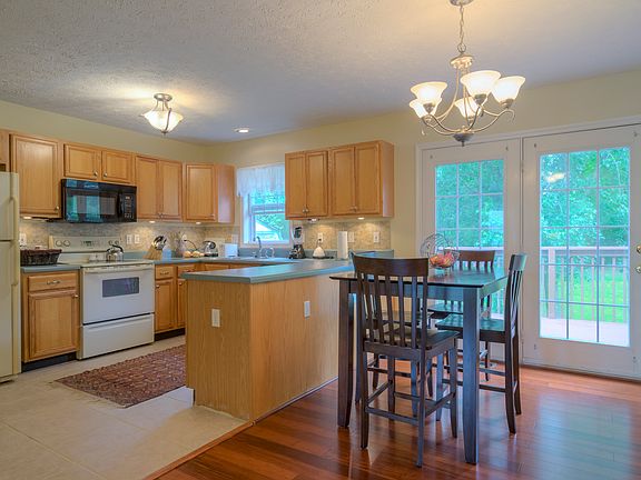 5th image of 206 Cedar Hill Dr