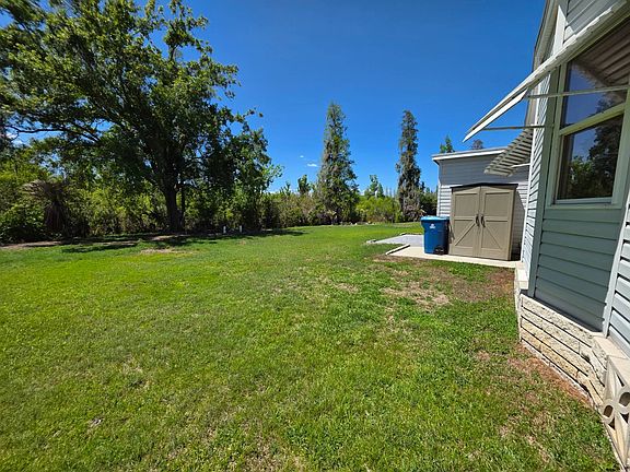 3rd image of 381 Lake Erie Ln