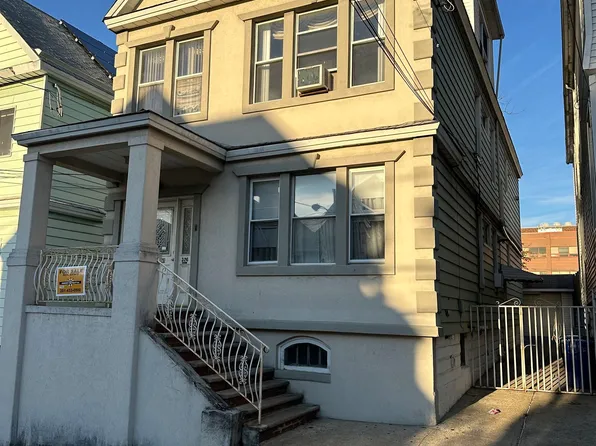 326 Stegman Parkway image 3 of 19