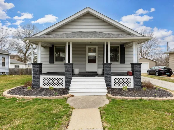 819 S Monroe St, Litchfield, IL 62056