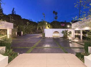 900 N Hillcrest Rd, Beverly Hills, CA 90210