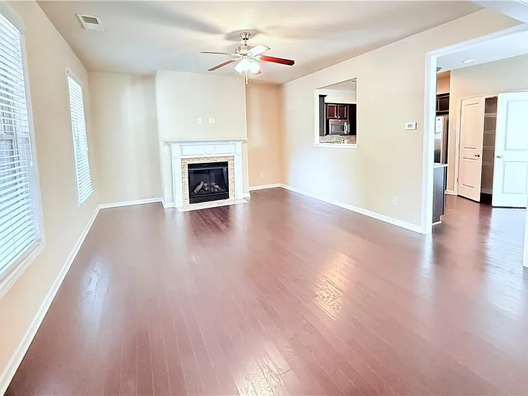 338 Privet Cir — Photo 2