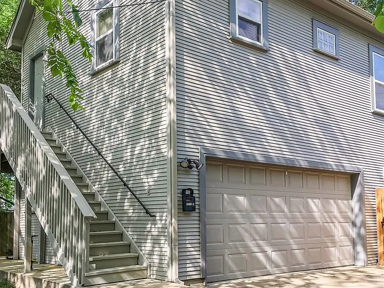 4515 Avenue G #B — Photo 1