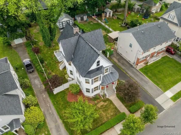 7 Clinton Place, Suffern, NY 10901