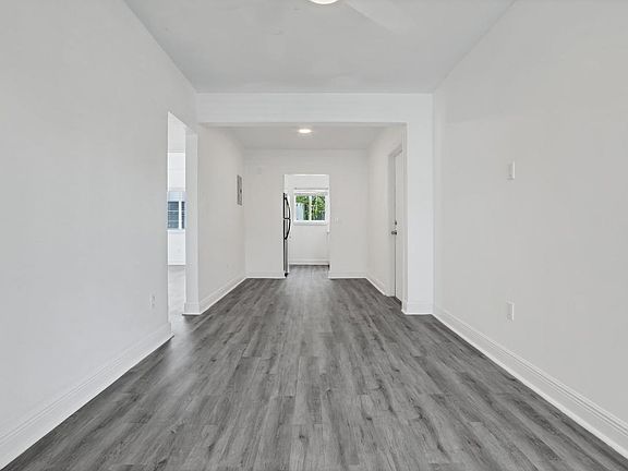 4th image of 7315 Carlyle Ave Unit 16-7315C-1