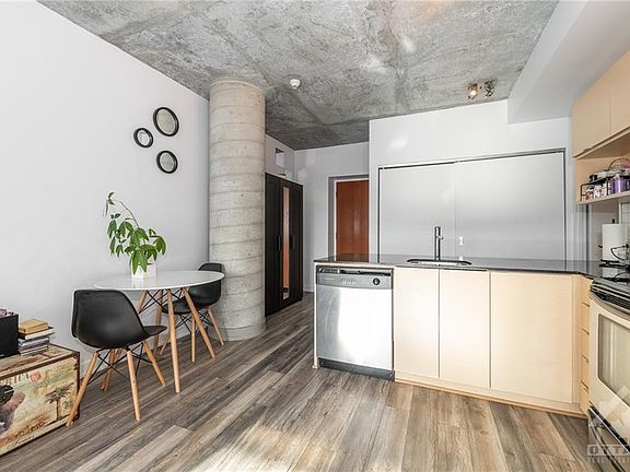 5th image of 324 Laurier Ave W #1513