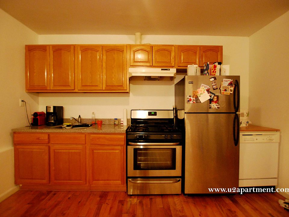 1st image of 250 16th St #1
