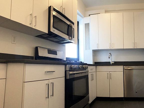 5th image of 25 W 68th St #9
