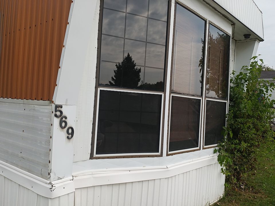 1st image of 569 Linda Ln